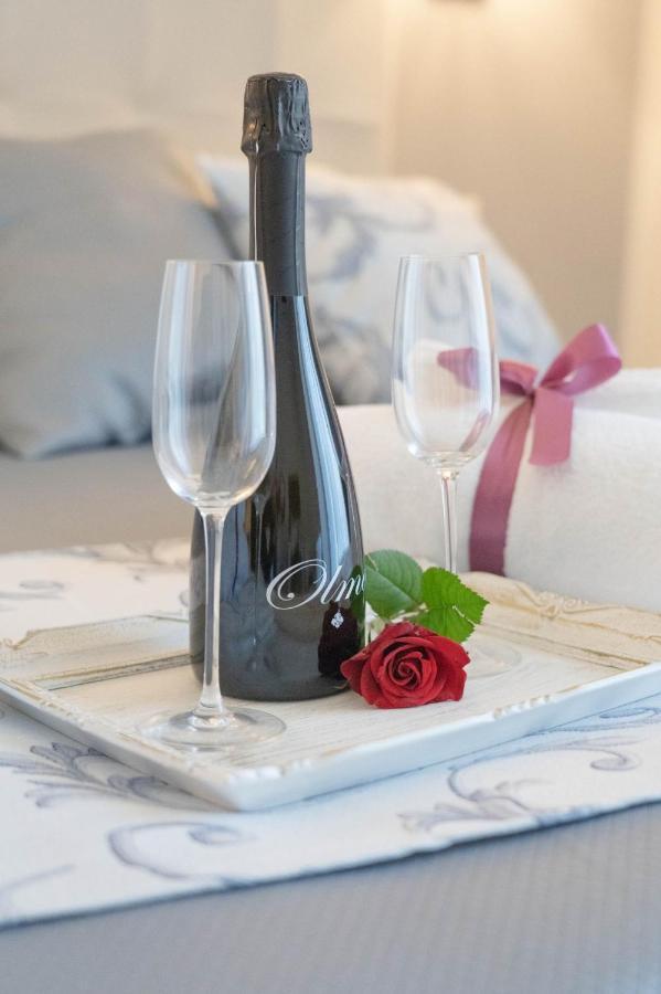 カゼルタ Royal Gardens Bed & Breakfast エクステリア 写真